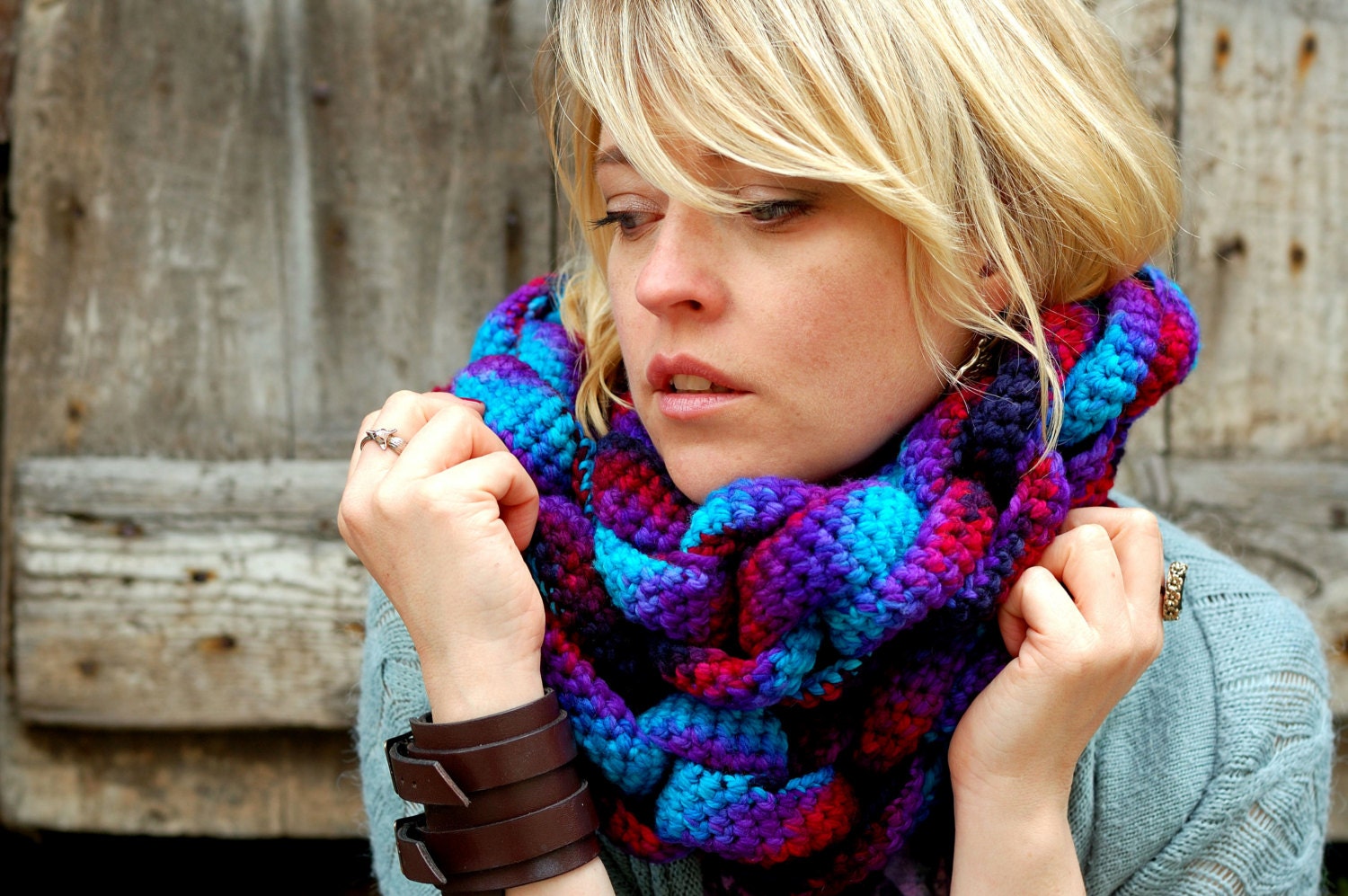 Graffiti Hoopla Crochet Scarf