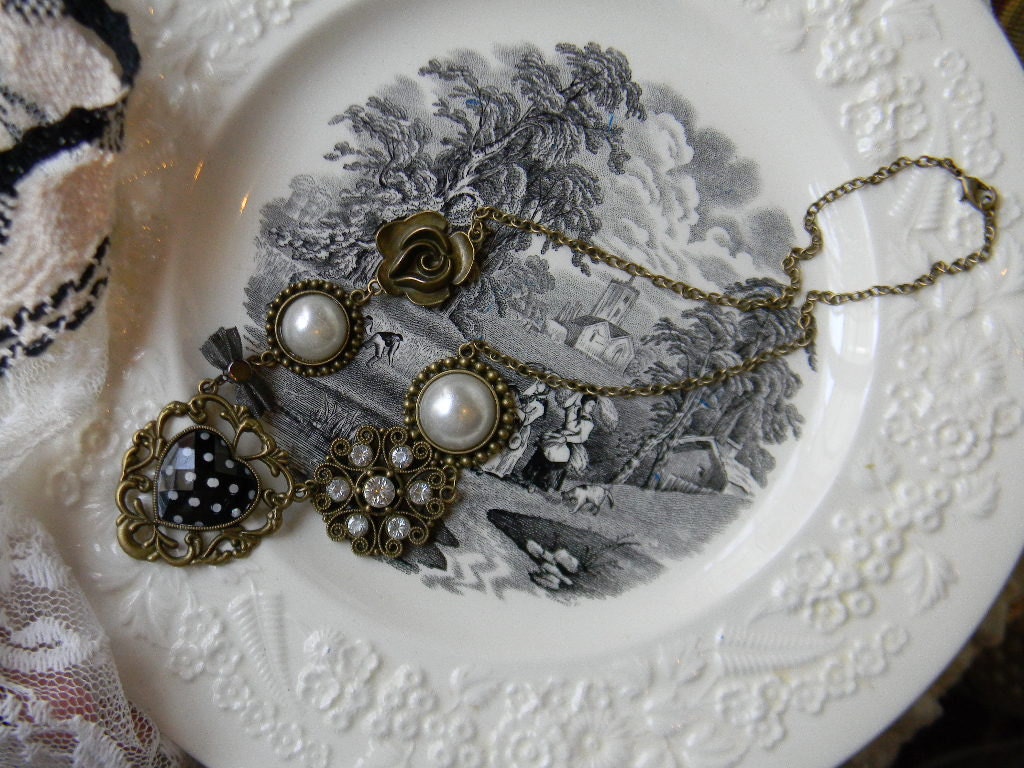 Anthropologie English Victorian Style Multi Pendant Charm  Necklace Antique Gold / Bronze  Ribbon Hearts Roses Rhinestones Pearls