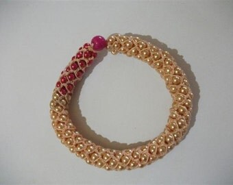 Spiral Bead Crochet Bracelet. Honey Comb Bead Crochet Bracelet