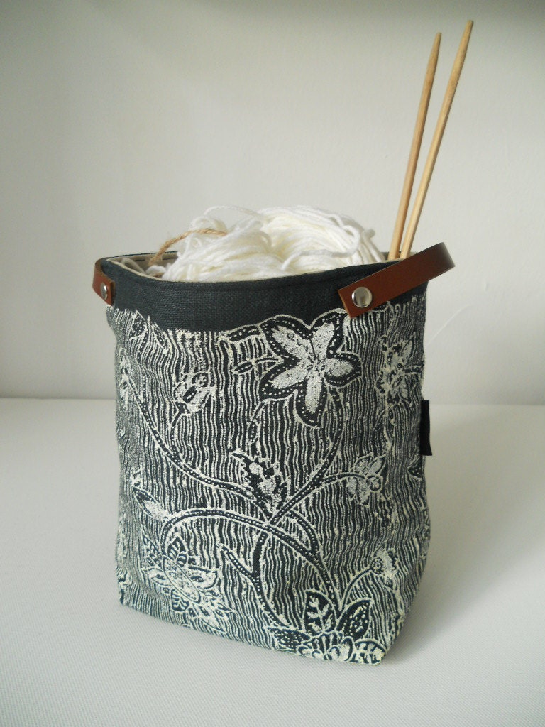 Indigo fabric basket with leather handles  - Petal flight