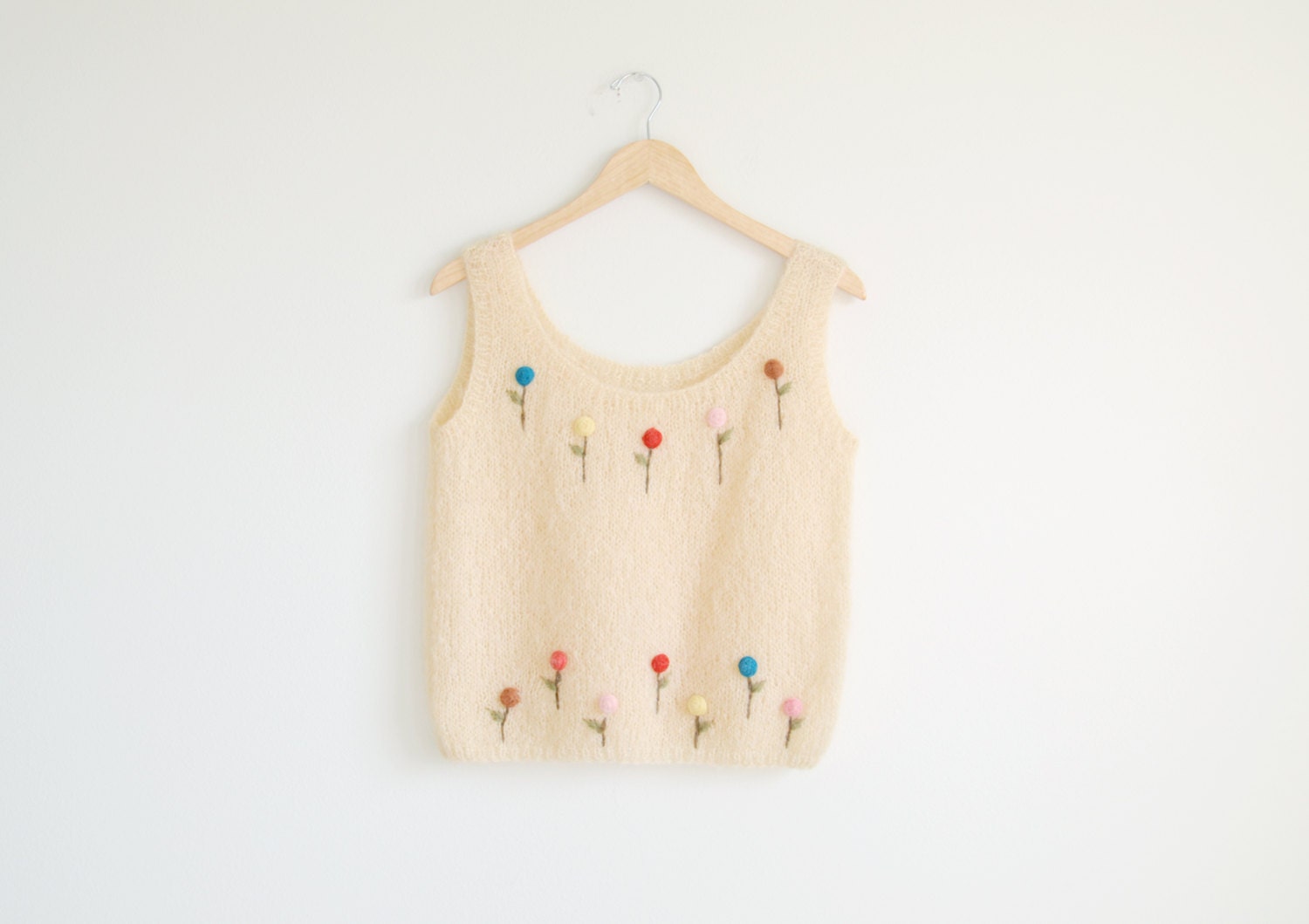 Vintage 1970s ivory knit sweater vest with flowers