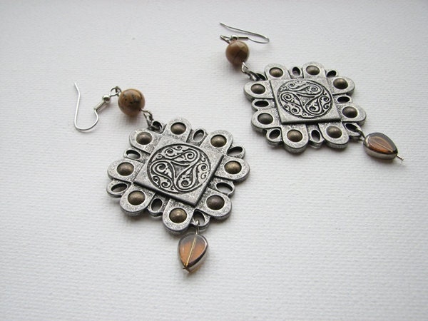 Celtic Knot Earrings Tribal Style Triskelion