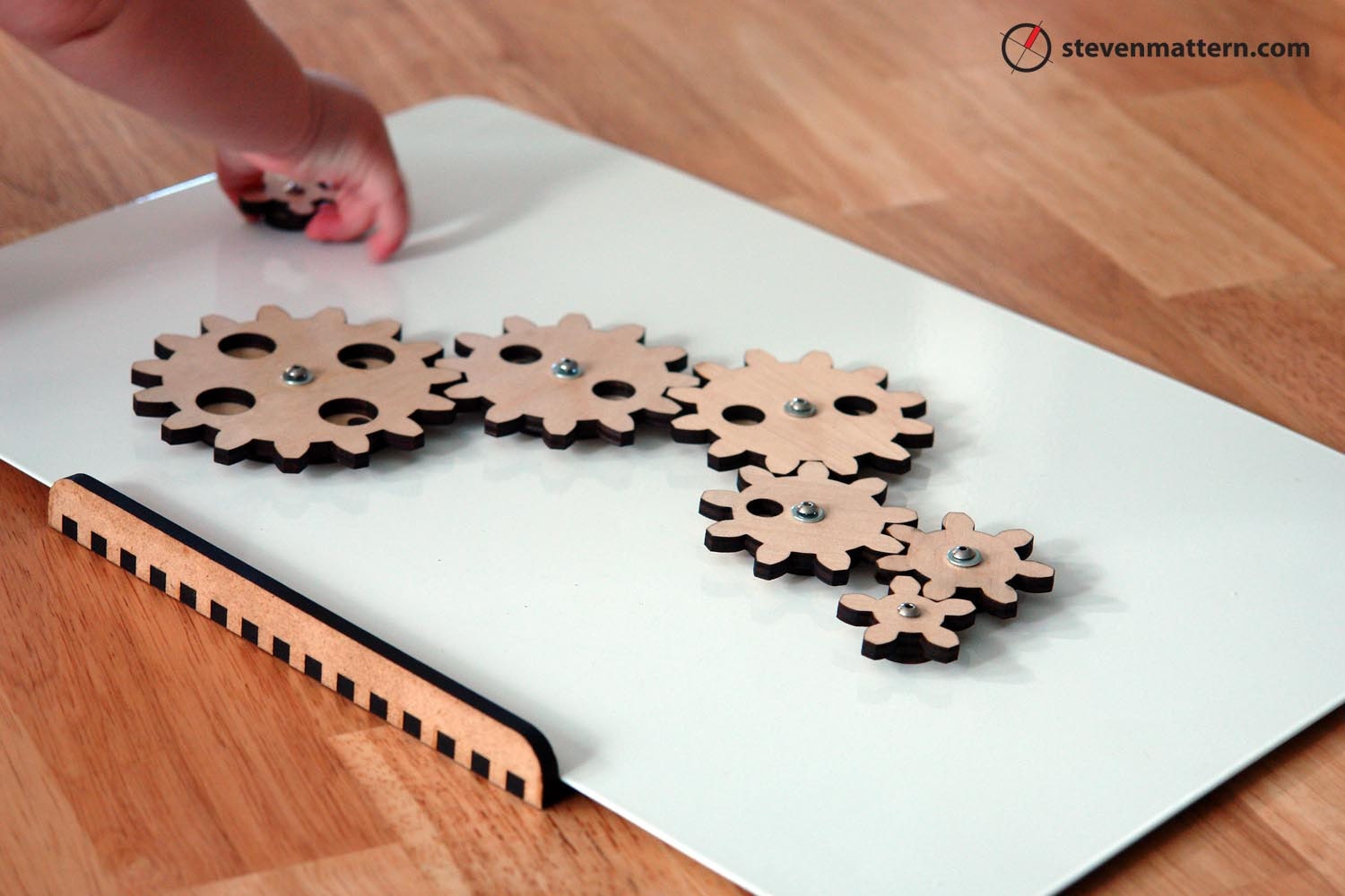 Magnetic Gear Toy