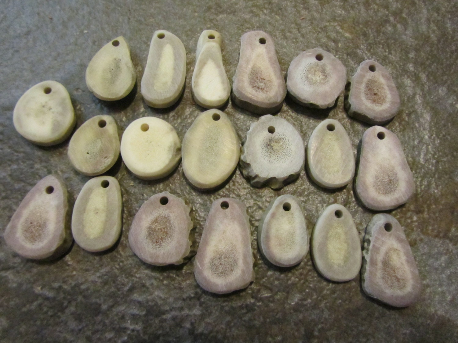 20 Deer Antler Pendants For Jewelry Making.