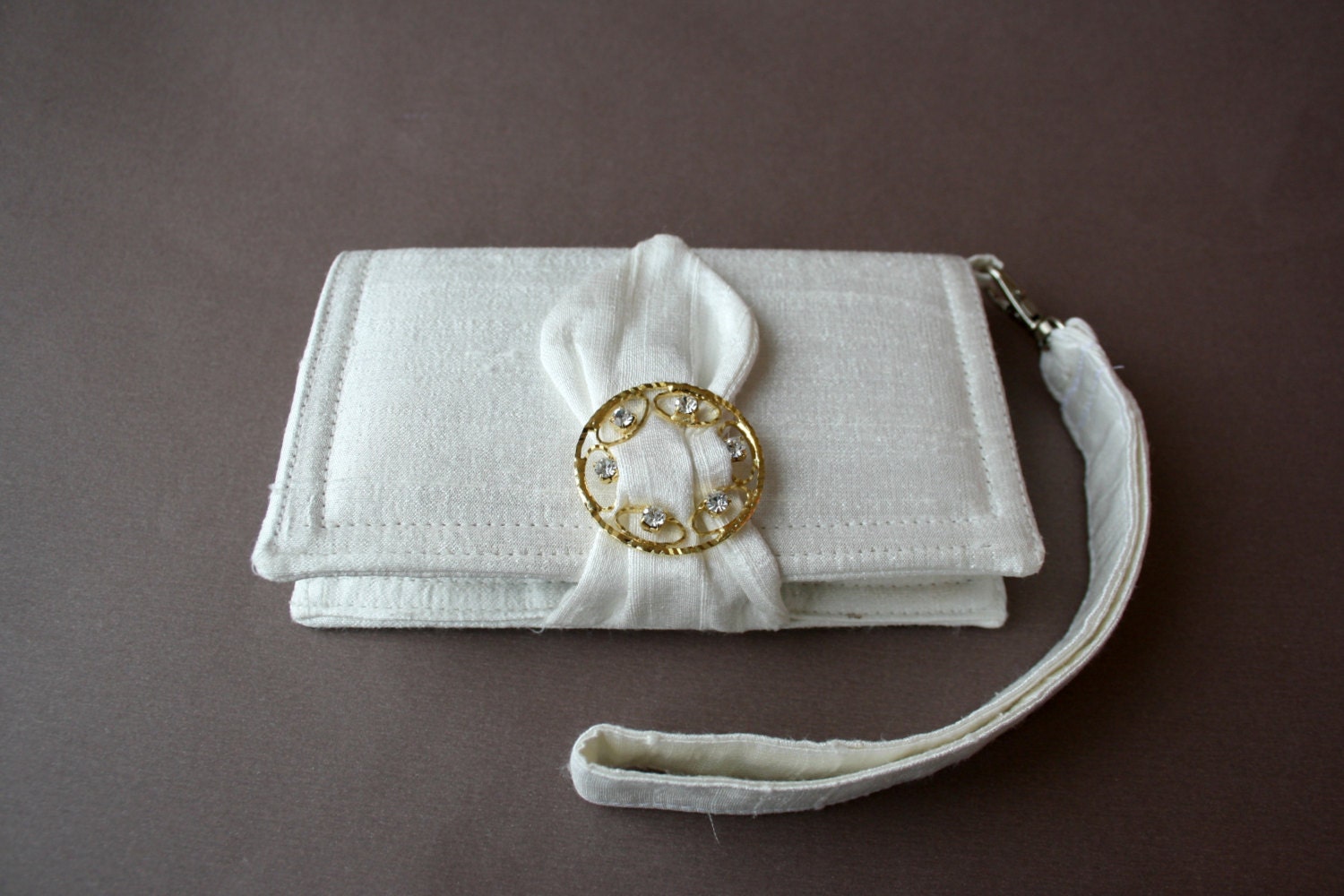 FRee Shipping Iphone 5  IPhone 4 White  Silk Dupioni Case And Wallet Rhinestone Buckle Valentines Day Gift