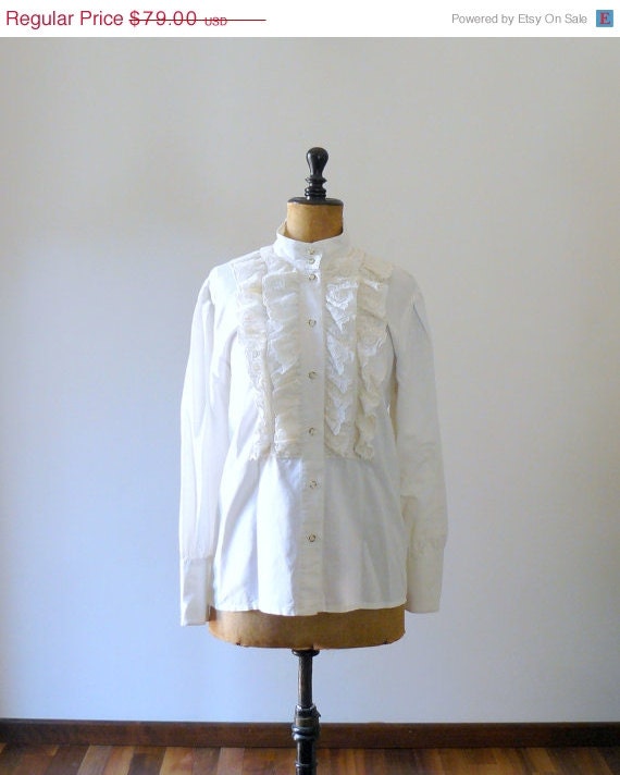 20% OFF SALE Vintage 1980s white ascot blouse. edwardian style ruffled lace blouse