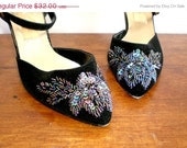 Sale... vintage sparkling sandals / 1980s 80s / sequin applique velveteen
