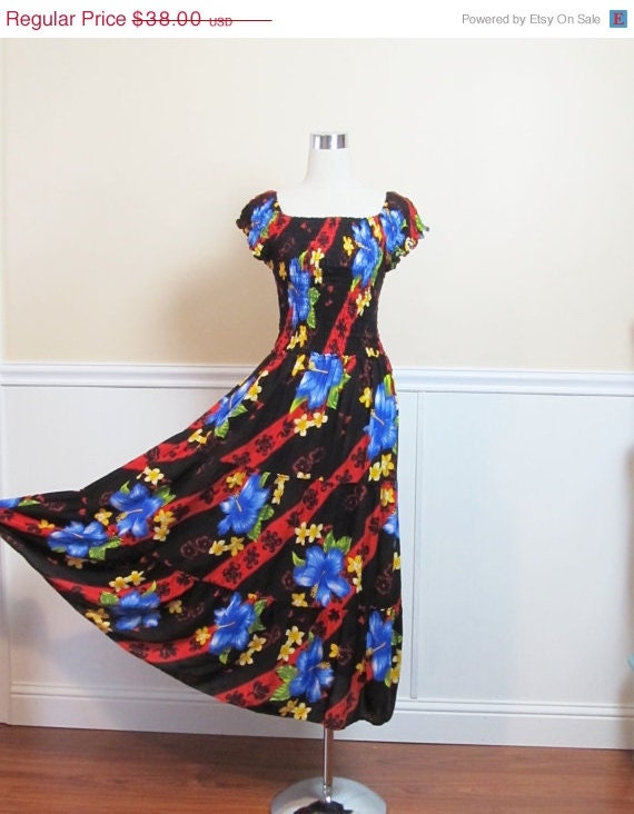 20% OFF SALE Vintage Long HAWAIIAN Floral Beach Dress