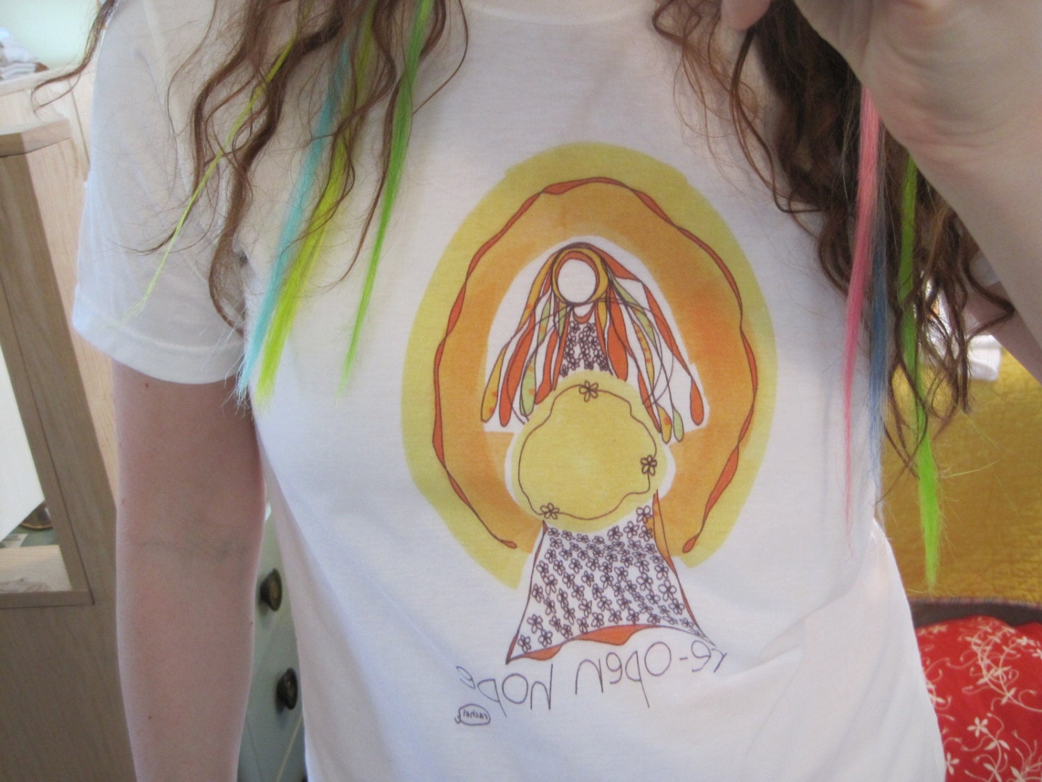 t-shirt saying "re-open hope" size M. rachel awes.