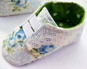 Baby shoes girls sneakers canvas shoes infant newborn shoes- Vintage Spring