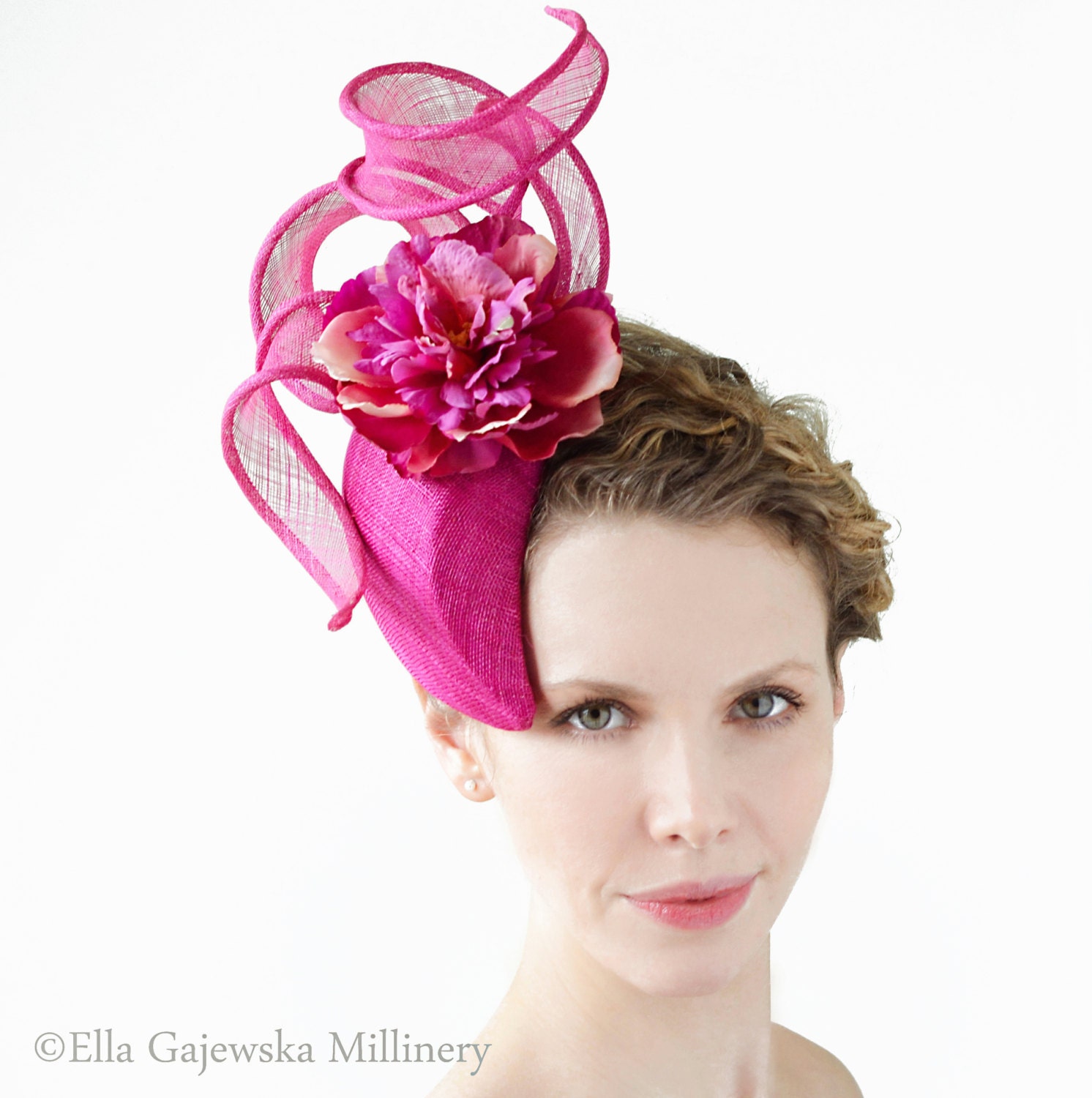 Royal Ascot Fuchsia Pinapoc Straw Tear Shaped Headpiece Head Band Fascinator Summer Statement Hat Hair Accessory Flower Wedding Accessories