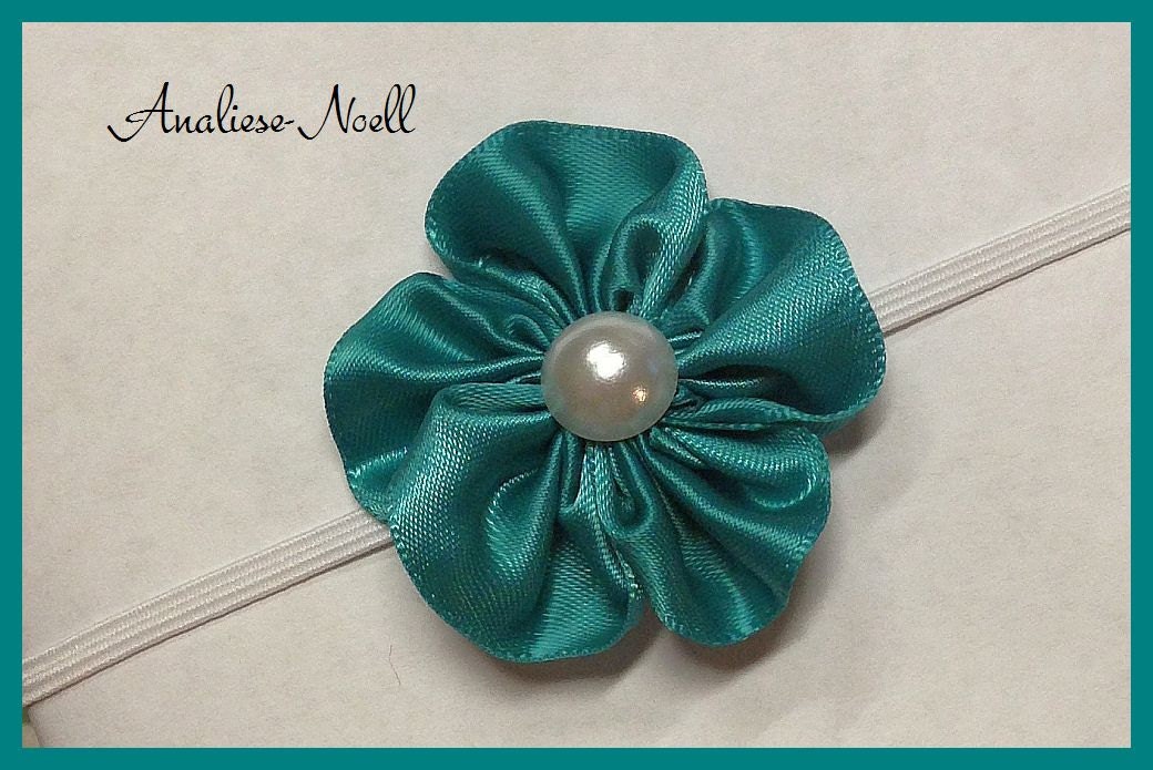 Jade Cluster Flower on Skinny Headband