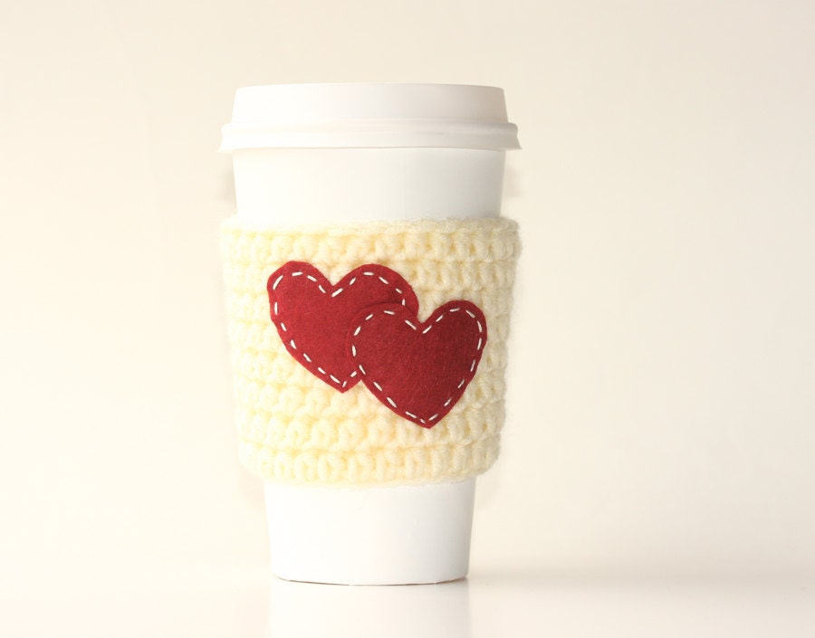 Cup cozy ,white coffee cup cozy , to go coffee cup sleeve with red heart pattern - customizable - personalized - heart to heart - violasboutique