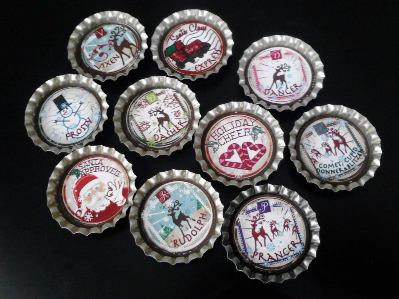 Beautiful Christmas Magnet Set