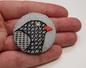 Blackbird Birdseeker Linen Brooch. Pin.