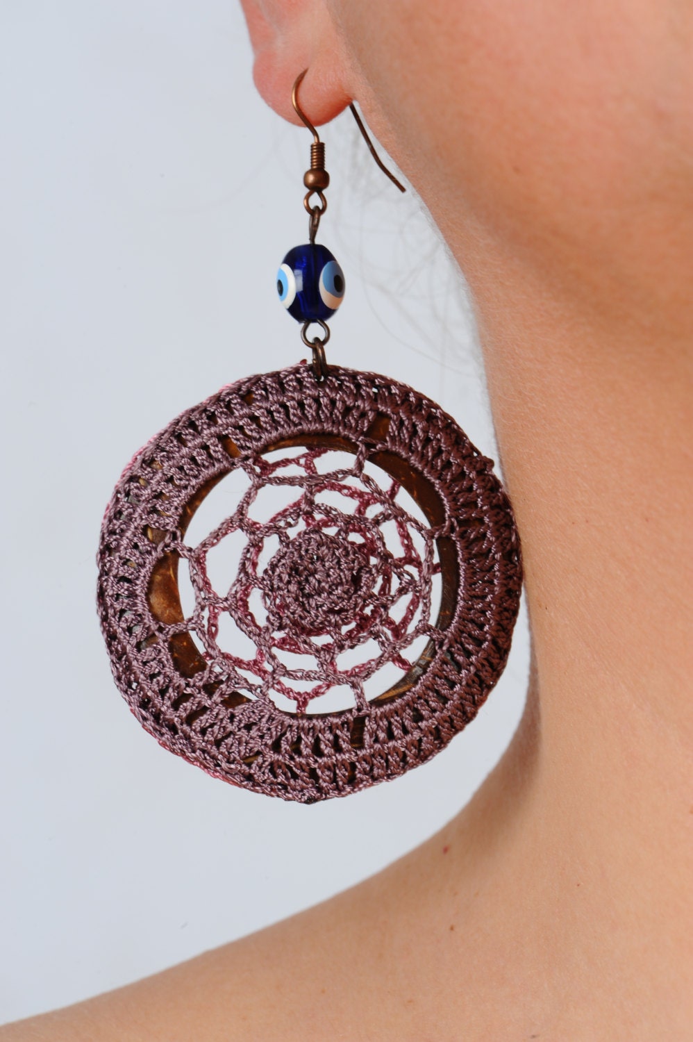 Crochet lace single earing - one side purple, violet the other