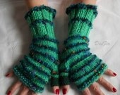 WOMEN GLOVES  MITTENS  -  Wrist  Warmers, Hand Knitted, Fingerless, Mittens, Elegant, Winter, Romantic, Warm, Feminine, Women, Cozy
