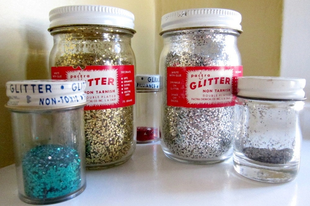 Vintage Glitter in 5 Shakers Pactra and Wilhold
