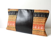 Nile clutch bag