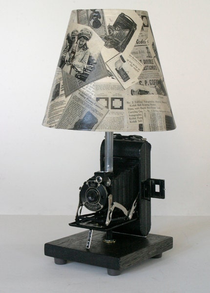 Vintage Kodak Junior Six-20 Series II Camera Lamp
