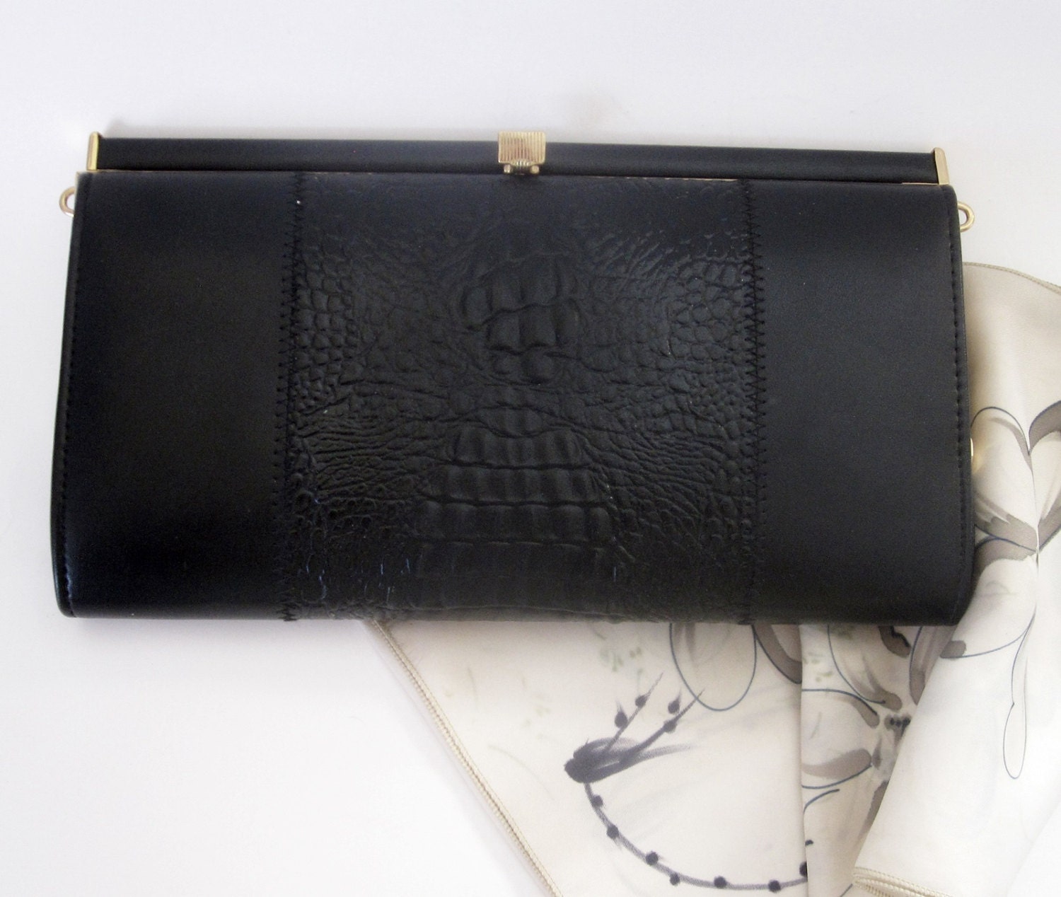 Vintage Faux Croc Gator Clutch Purse - Made in England