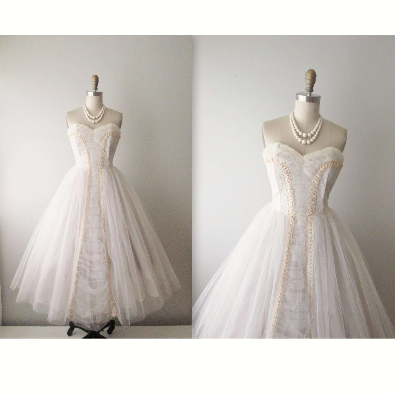 50s Wedding Dress // Vintage 1950's Strapless White Lace Tulle Wedding Dress Gown S