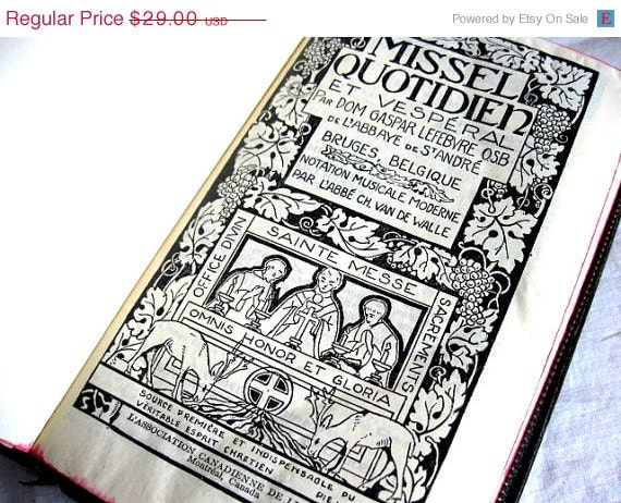 sToReWiDe sale Antique Missel Prayer Book - French - Cottage chic Paris Apartment