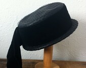vintage 40s black hat / straw hat with netting / Riding Hat