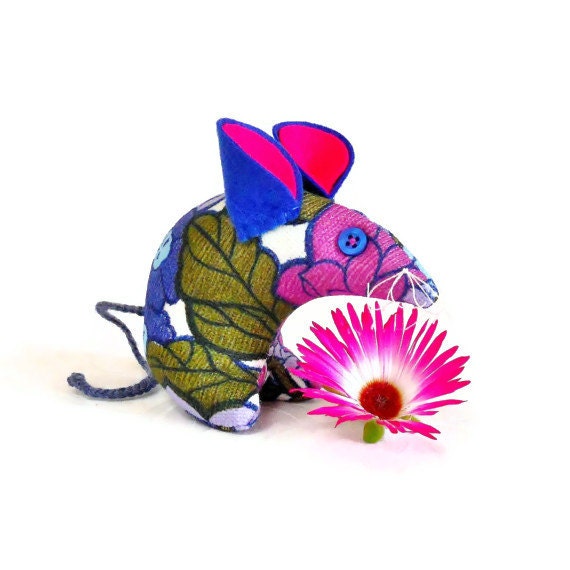 Retro ReBorn Mouse 70s Flower Power Pink, Plue and Green vintage fabric