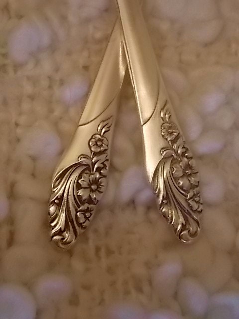 Wedding Cake Forks, Personalized -  As Seen on Glamour Magazine's Wedding Blog