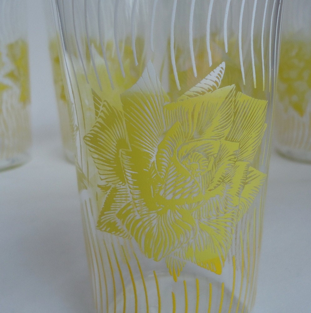 5 Vintage Anchor Hocking Yellow Rose Design Glass Tumblers