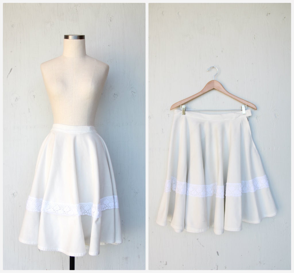 vintage 1960s skirt / / White Crochet Circle Skirt / medium