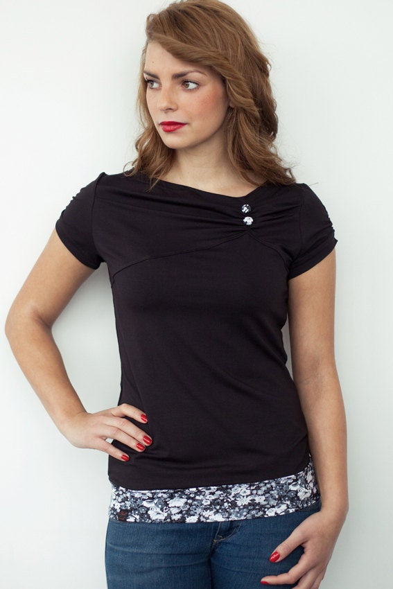brown jersey top - flowers - buttons