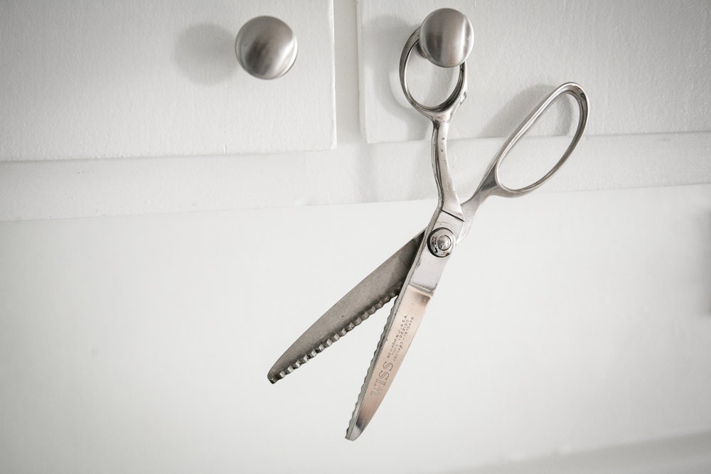 Vintage 1940s WISS Pinking Sheers from Two Sparrows Vintage