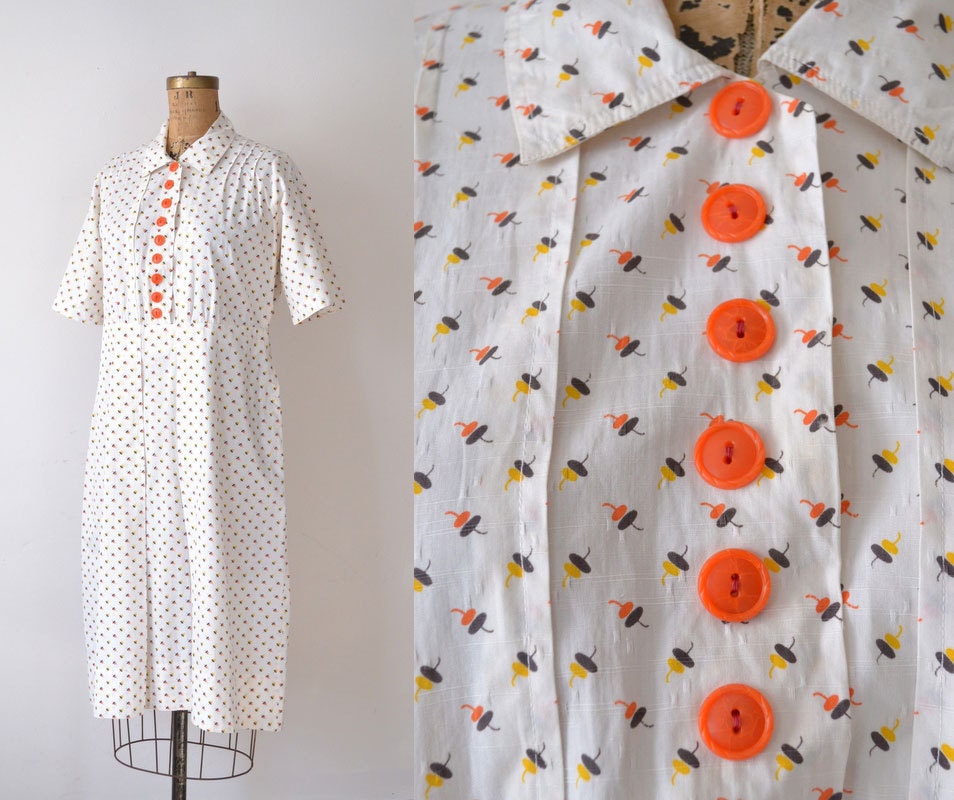 1930s Dress / 30s Novelty Print Cotton Dress / Acorns