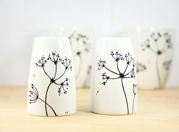 Hand Painted Ceramic Salt and Paper Shakers Queen Anne's Lace botanical design modern minimalist white Kitchen Decor Decorative Ceramic Art