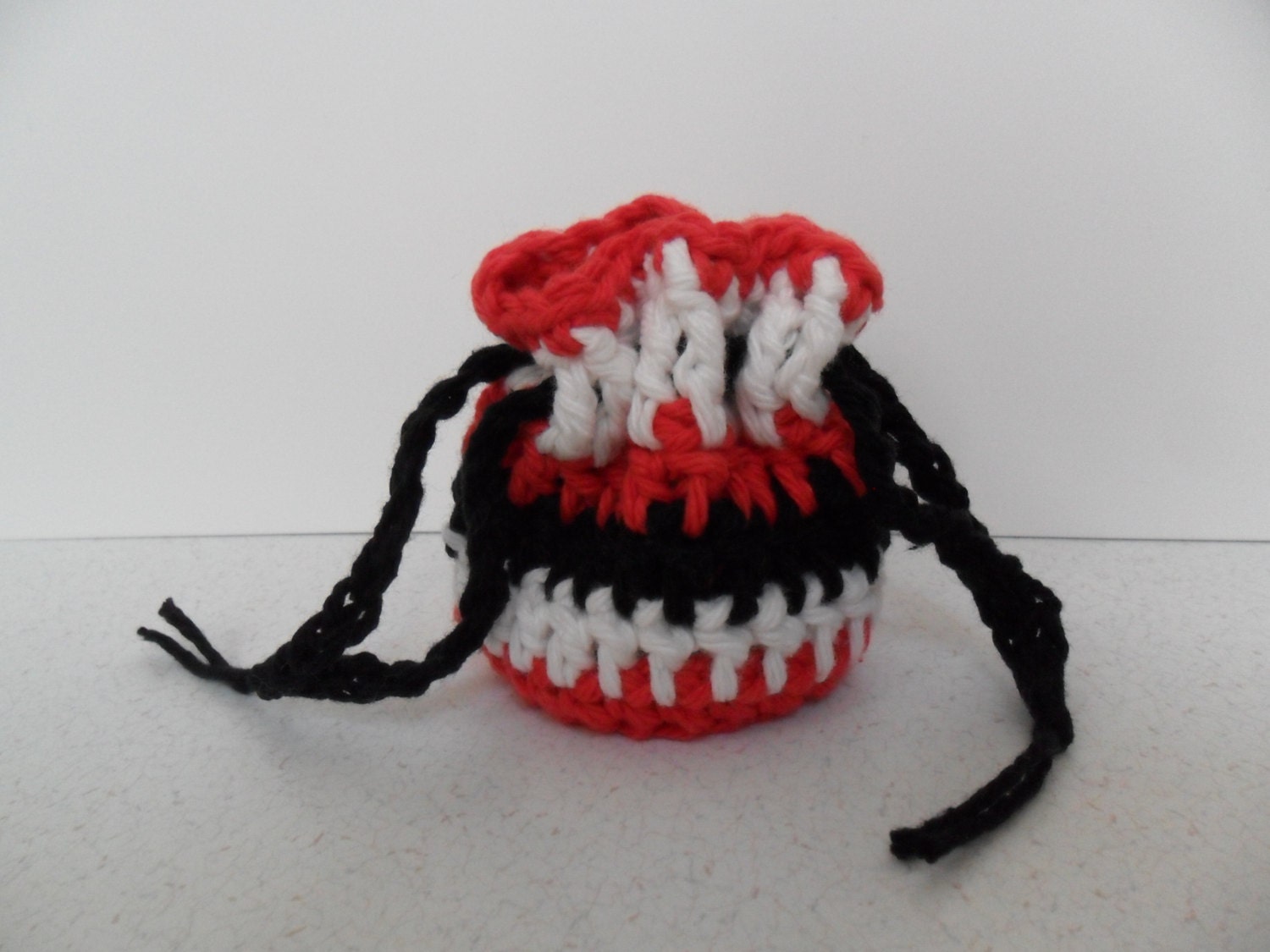 Cotton Coin Purse - Black Red and White - Money Dice Token Medicine Bag - Drawstring
