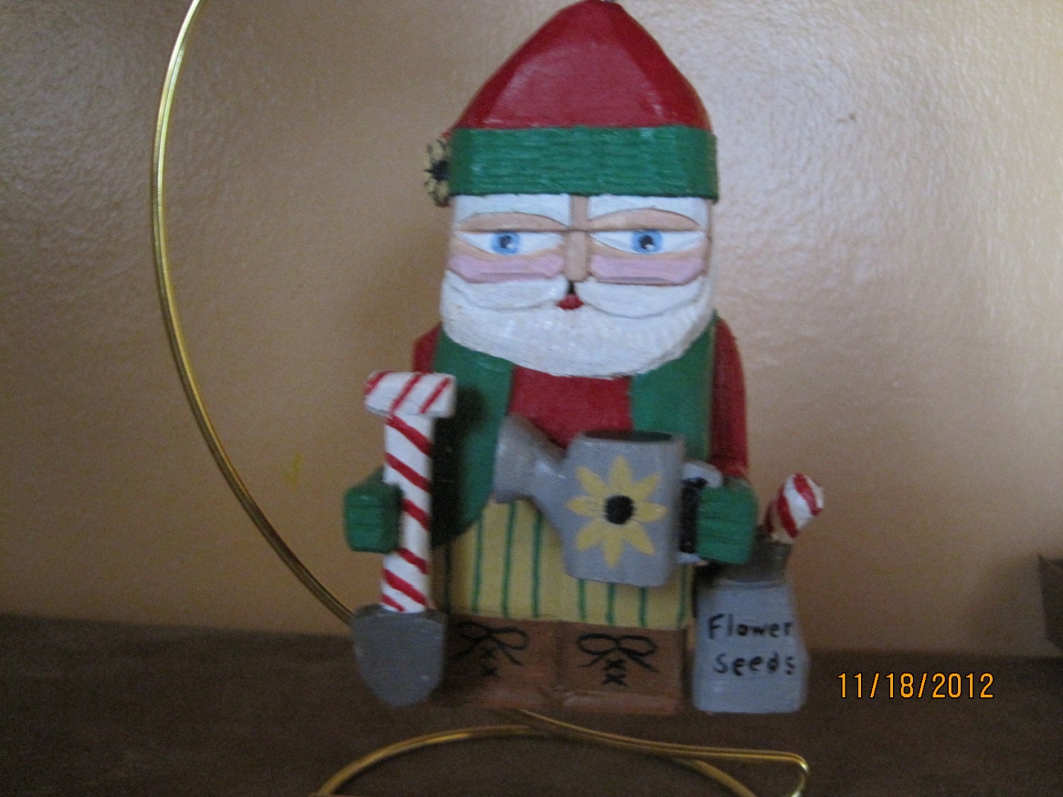 Gardening Sants ornament