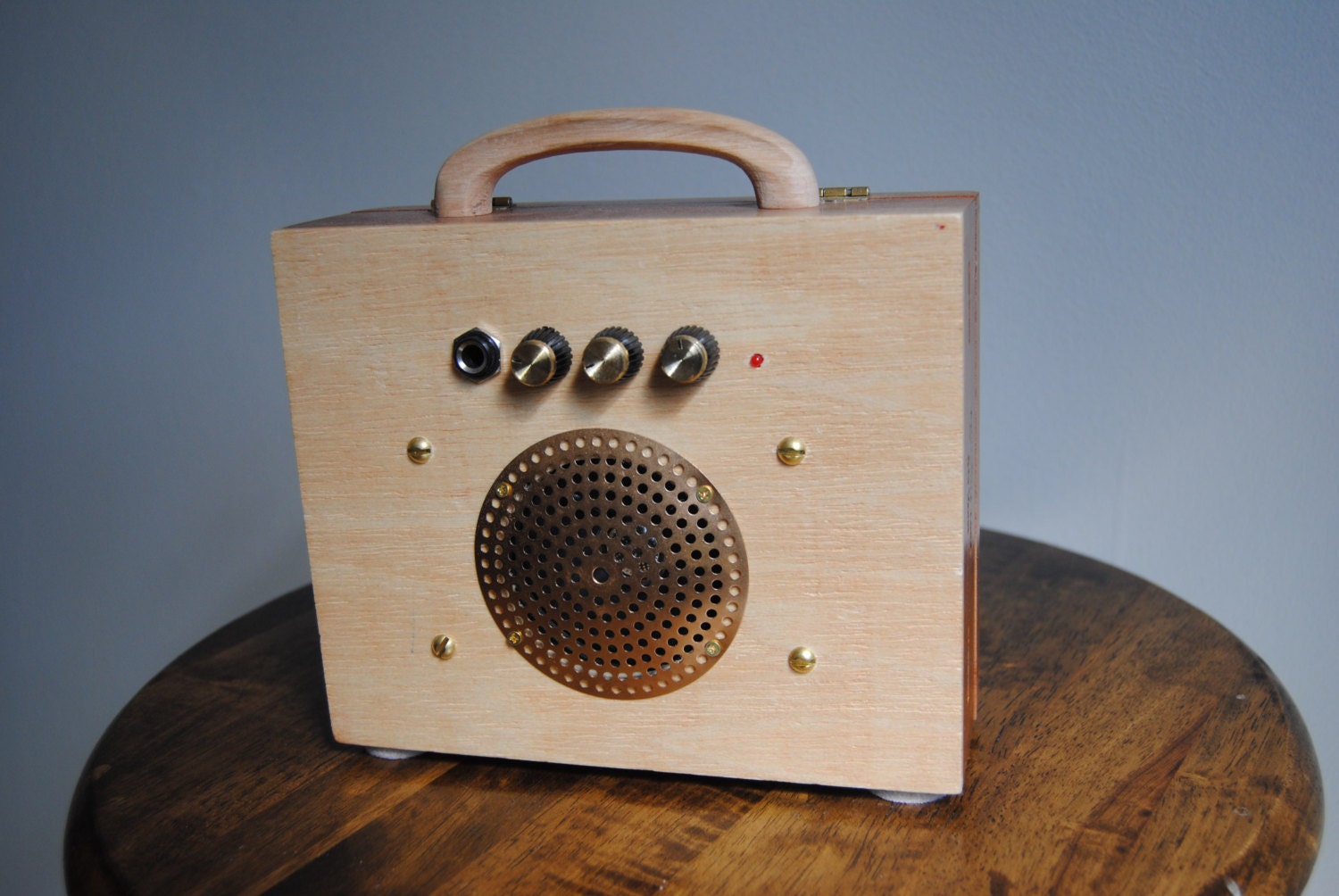 Cigar Box Amplifier / MP3 Speaker "Torano"