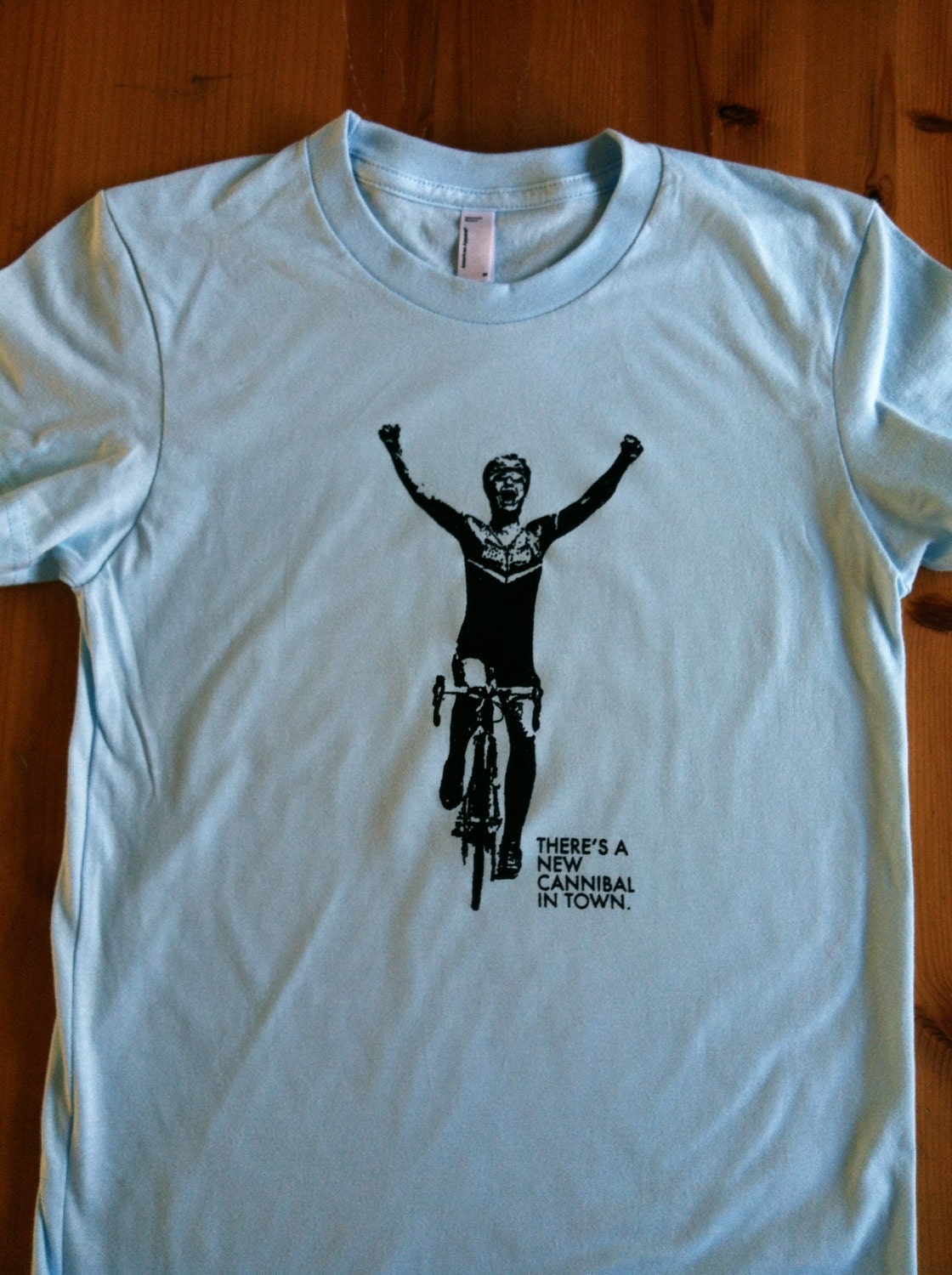 MEDIUM women's fit Marianne Vos Cannibal Cycling T-shirt