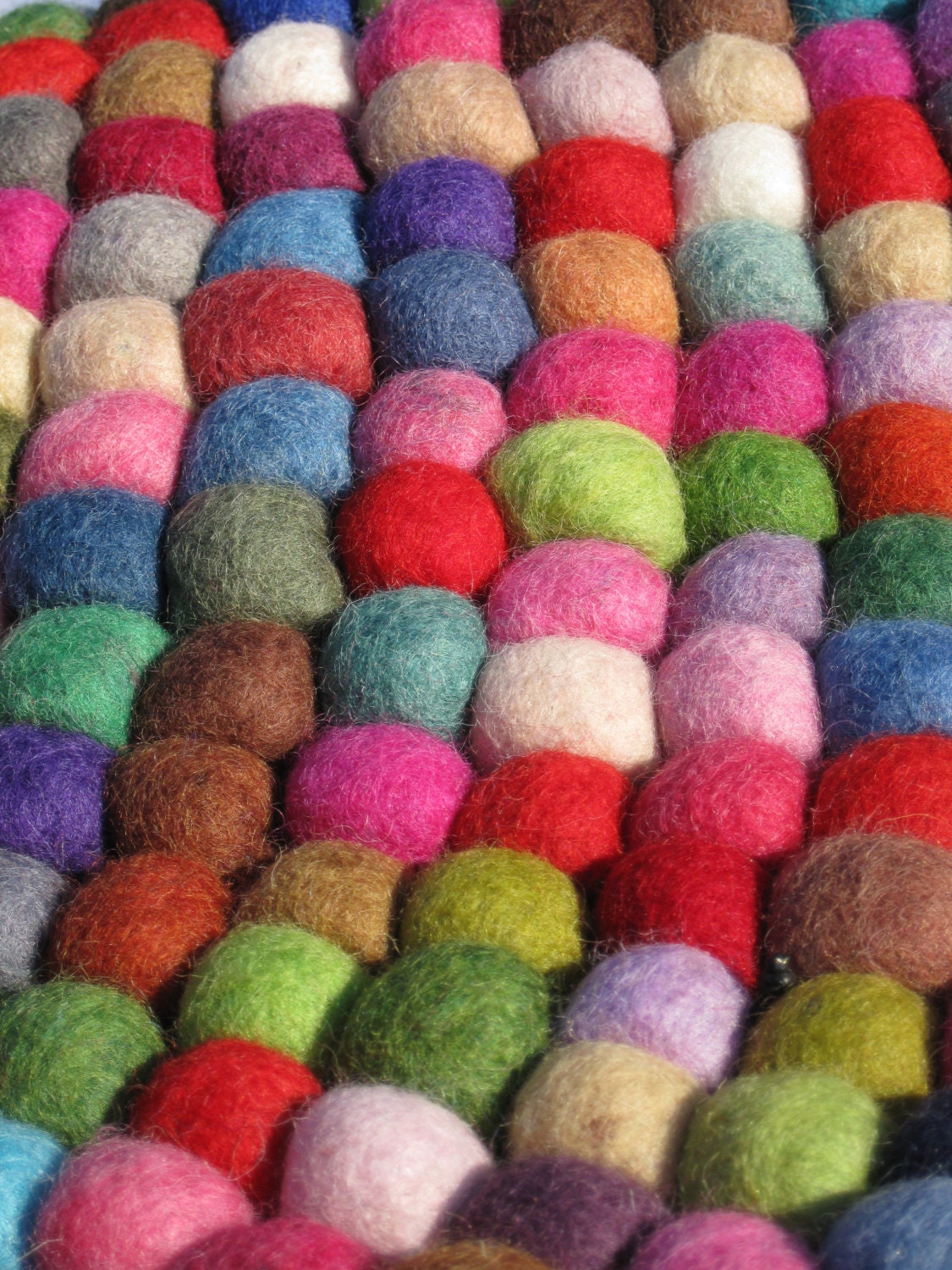 4.5ft Round Felt Ball Rug