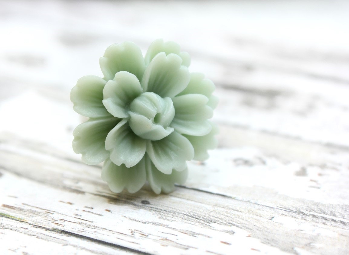 Mint Flower Ring Large Floral Cocktail Ring Light Green Pale Green Pastel Flower Jewellery Adjustable Band Spring Garden Wedding