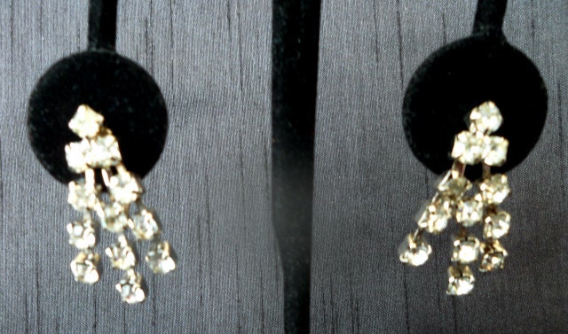 Sparkling Vintage Cascading Rhinestone Earrings
