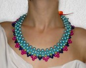 Chic, colorful pearl necklace