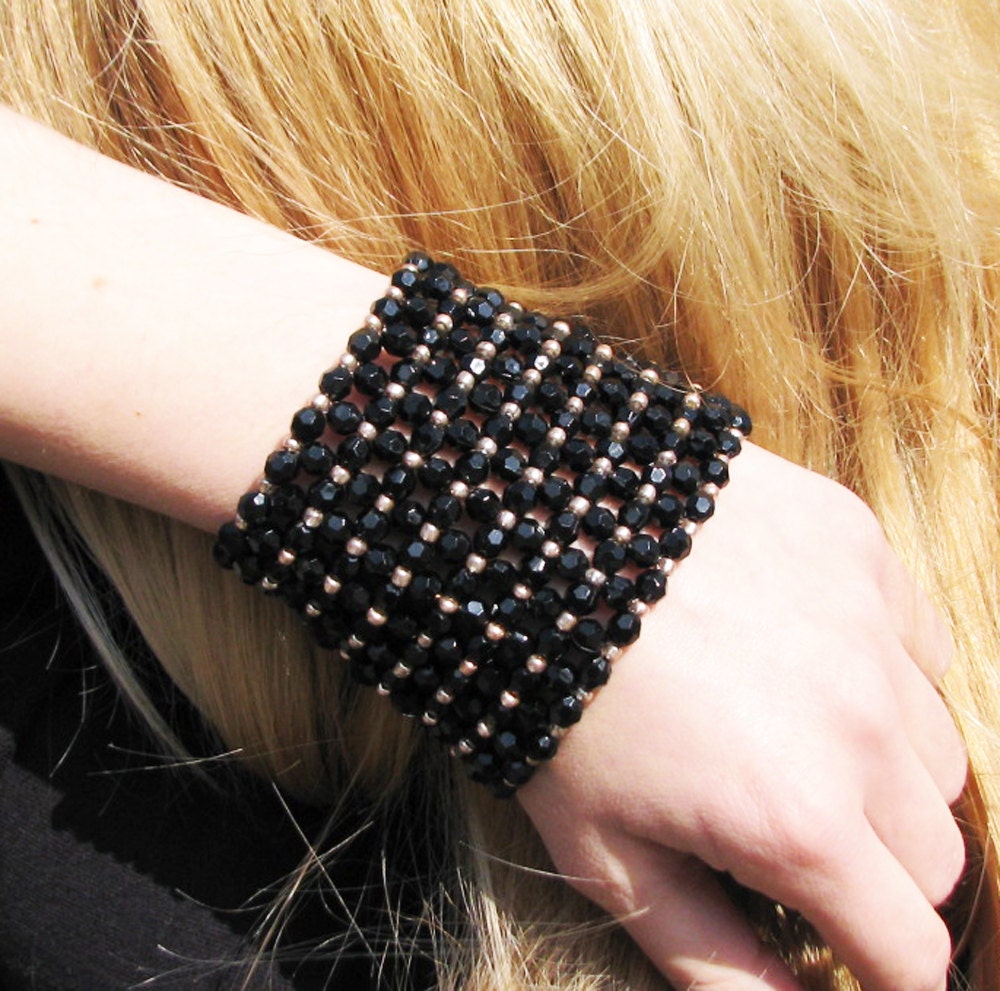 Gold Black Beadwork Beaded Jewelry / bracelets Cuff BLACK Fire-Polished acrylic Beads