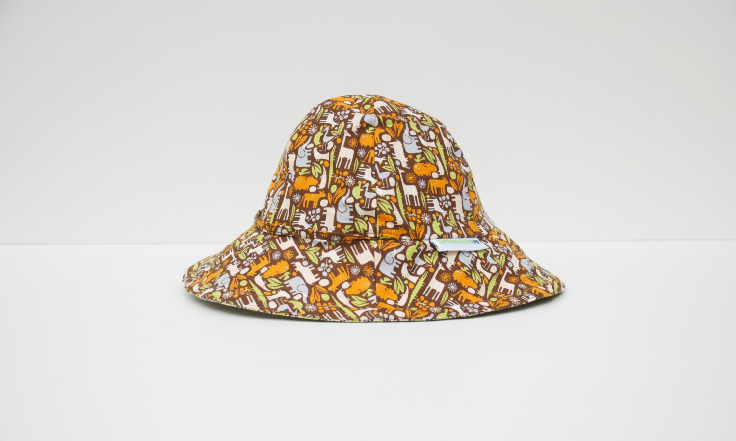 Toddler Sun Hat Reversible with strap (1-3 years) - Safari Animals