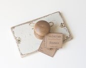 Farmhouse Robe Knob In Provincial White and Oak