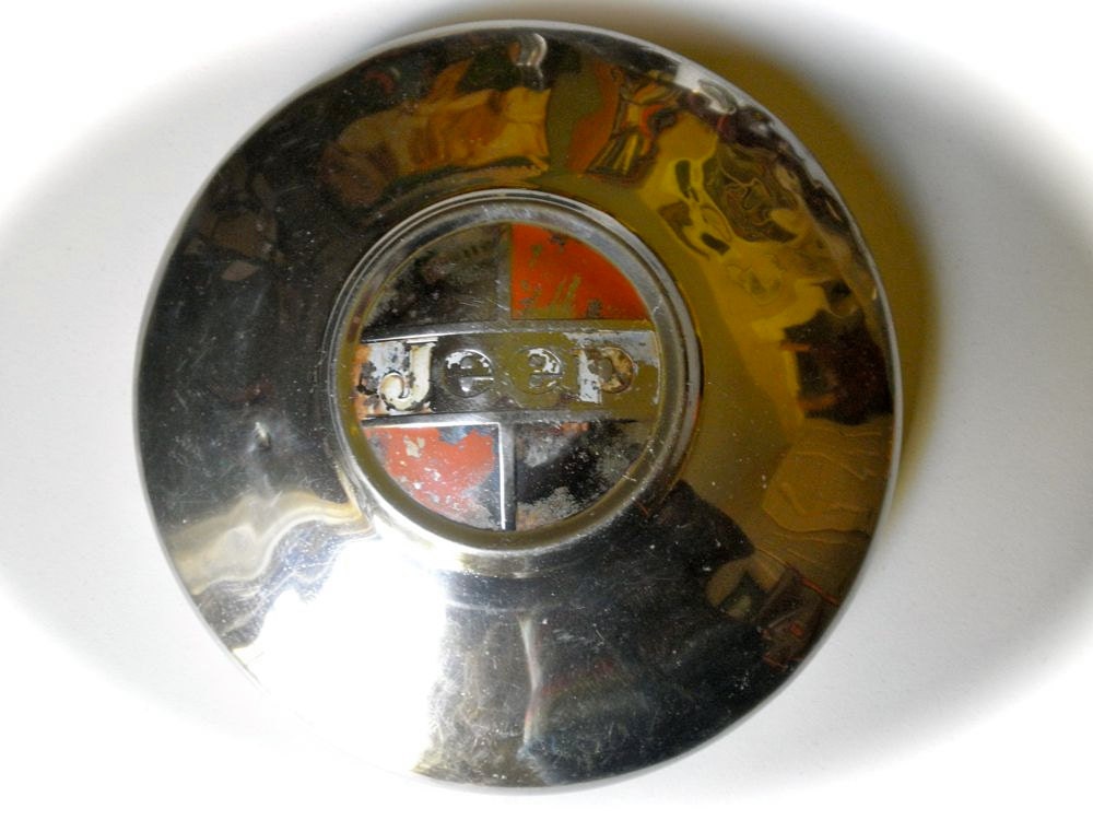 Vintage Jeep Dog Dish Hub Cap Jeepster Commando Wagoneer 1960's