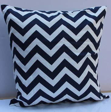 Navy and White Zig Zag Chevron 18" Pillow Cover