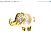 BIG SALE Vintage Rhinestone and Faux Pearl Elephant Pin Figural Pin, Animal, Jungle, Lucky Elephant